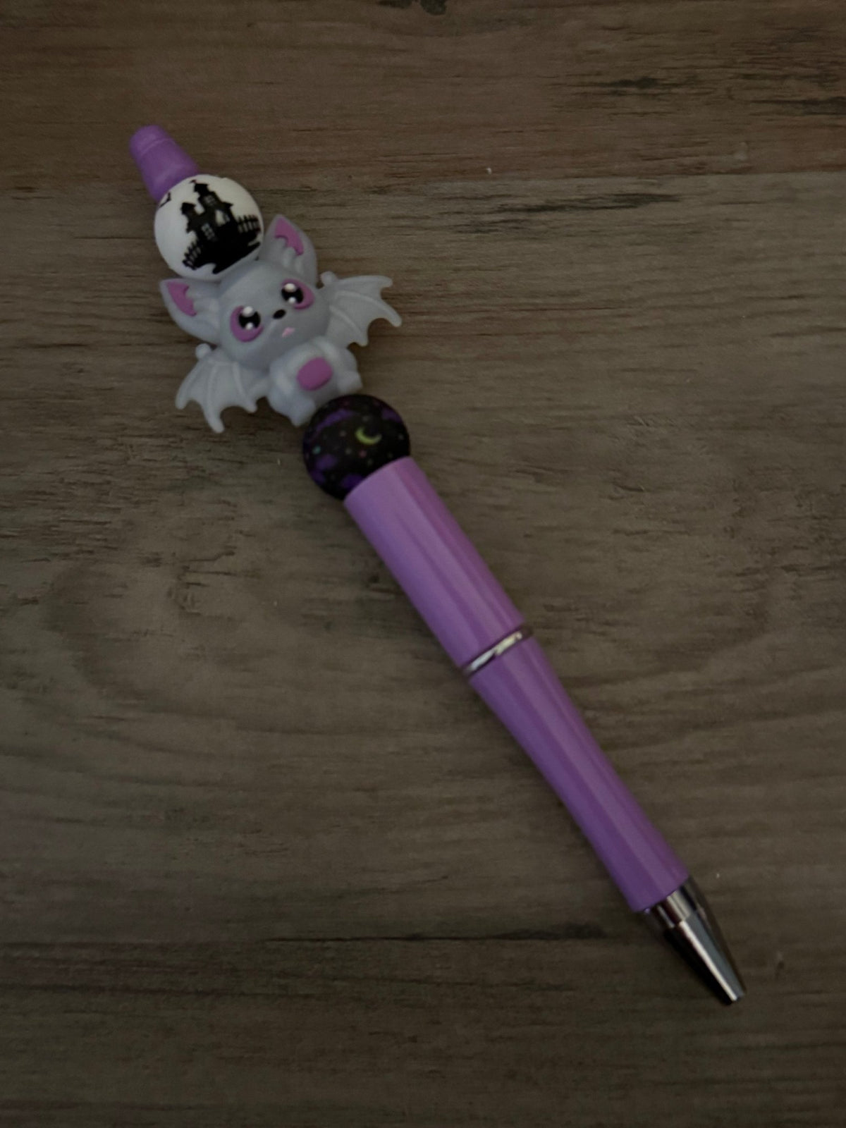 Cute Pastel Bat Beaded Pens | Kawaii Spooky Halloween Pens | Purple & Silver Handmade Pens | Gothic Cute Stationery | Spooky Gift Ideas - Linnea’s Cute Creationz