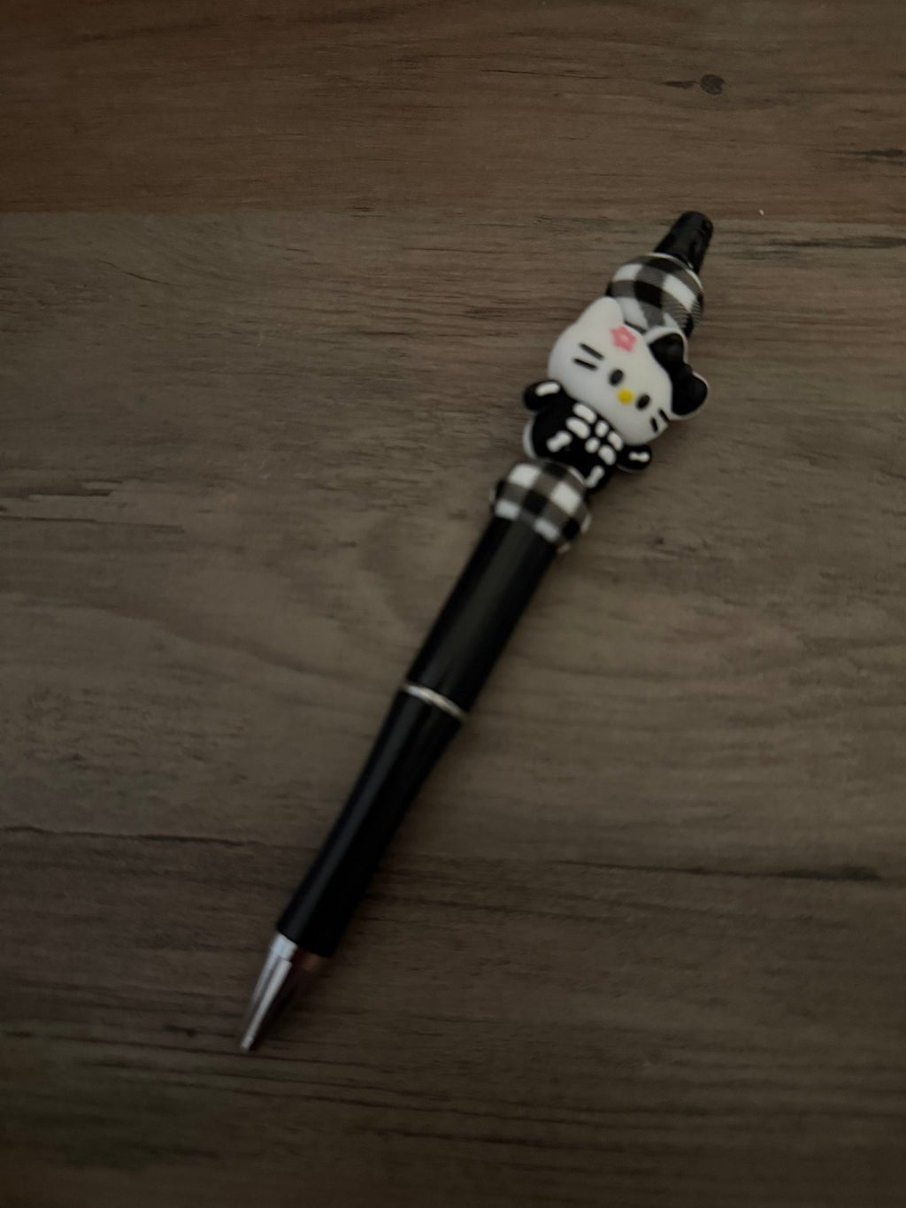 Spooky Kitty Beaded Pens | Skeleton Kitty Halloween Pens | Pink & Black Gothic Pens | Cute Spooky Season Gifts - Linnea’s Cute Creationz